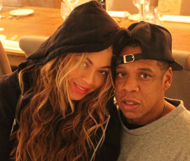 Beyonce pije wino (FOTO) Beyonce pije wino (FOTO)
