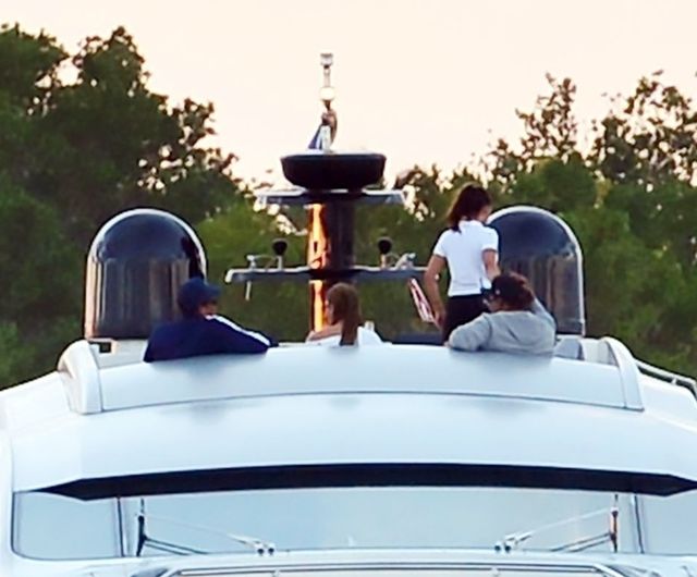 Beyonce lansuje nową modę na warkoczyki do kolan (ZDJĘCIA)