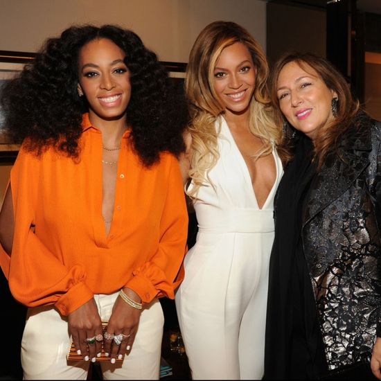 Siostry Knowles po raz pierwszy na salonach od czasu bójki