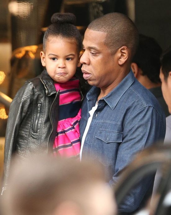 Jay Z i Beyonce SKAKALI SOBIE DO GARDEŁ podczas wiztyty w podstawowce Jay Z i Beyonce SKAKALI SOBIE DO GARDEŁ podczas wiztyty w podstawowce