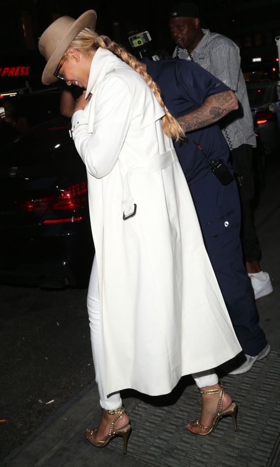 Nigdy nie wiadomo, jak Bey zachowa się przy paparazzi...