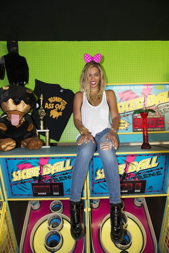 Beyonce zmieniła perukę (FOTO)