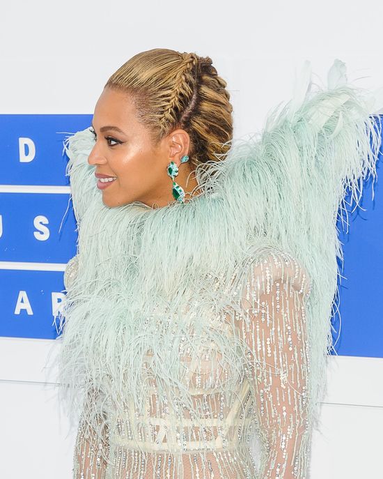 W końcu ktoś to powiedział! Dlaczego Beyonce nie skomentowała romansu męża?