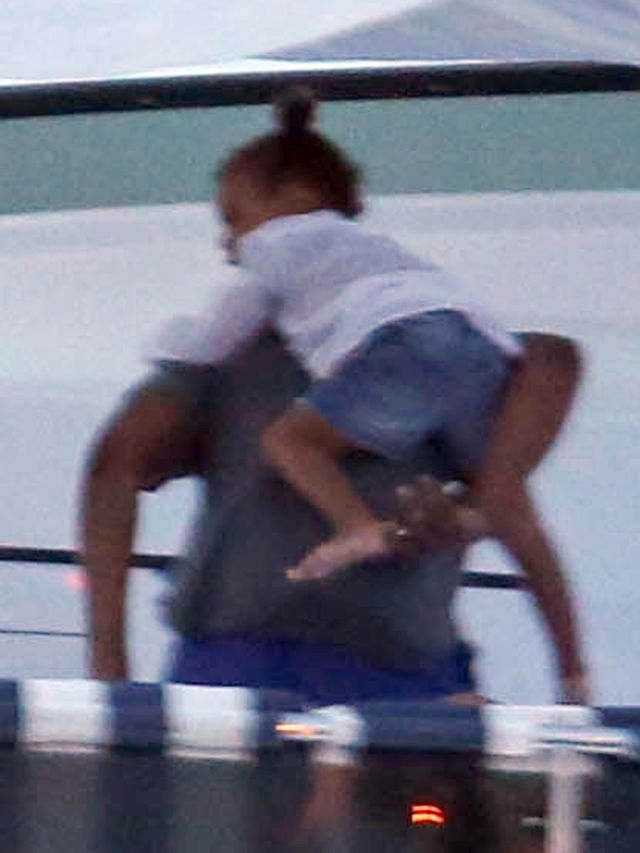 SKANDAL? Kobieta podaje się za matkę Blue Ivy!