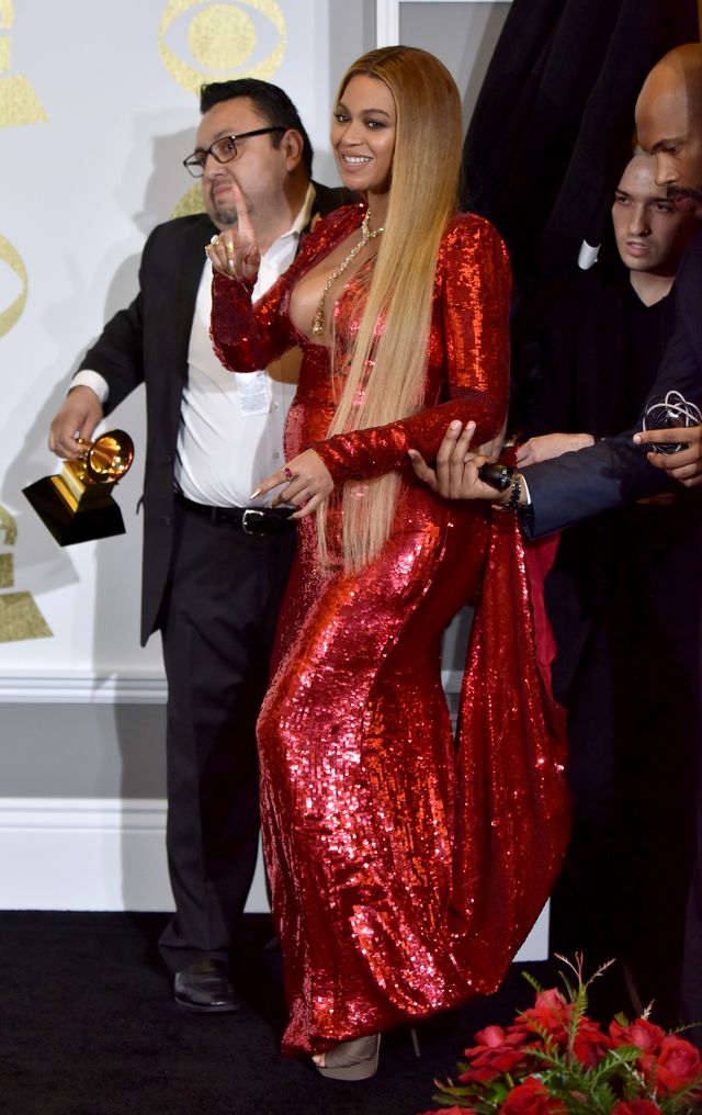 Co tam brzuszek, spójrzcie, jaki BIUST ma Beyonce tuż przed porodem! (ZDJĘCIA)