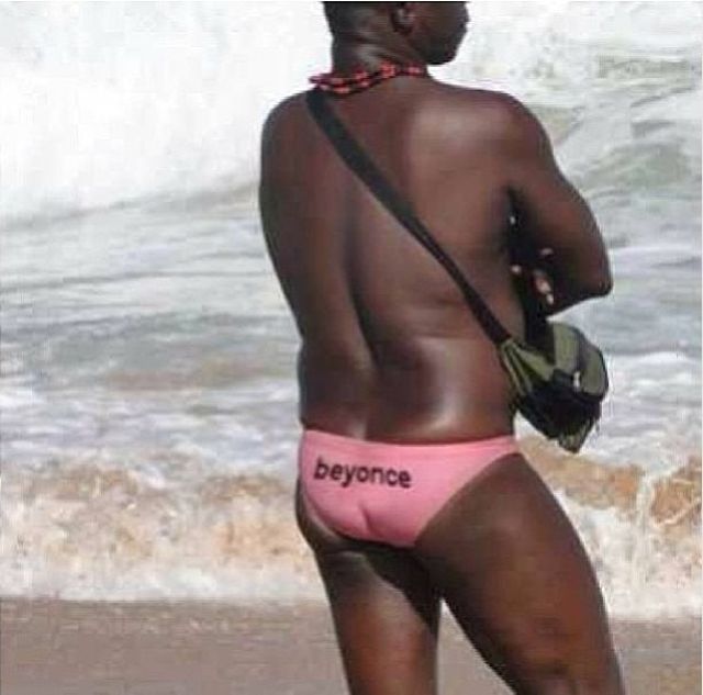 Rihanna nabija się z Beyonce (FOTO) Rihanna nabija się z Beyonce (FOTO)