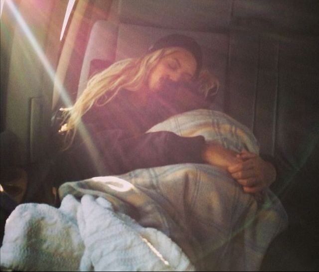 2,5-roczna Blue Ivy w biżuterii i na obcasach (FOTO)