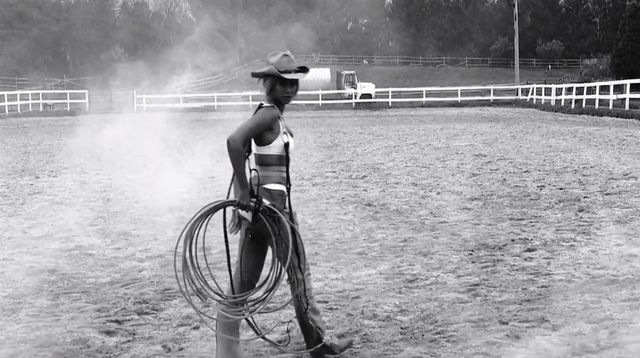 Kanye West w remixie Beyonce rapuje o seksie z Kim (VIDEO)