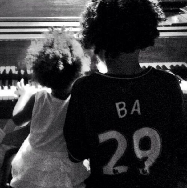 Blue Ivy uwielbia harce z tatą (FOTO) Blue Ivy uwielbia harce z tatą (FOTO)