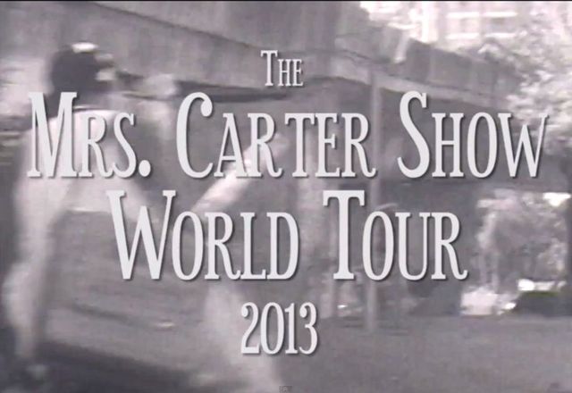 Beyonce w bikini w gorących piaskach Brazylii (VIDEO)