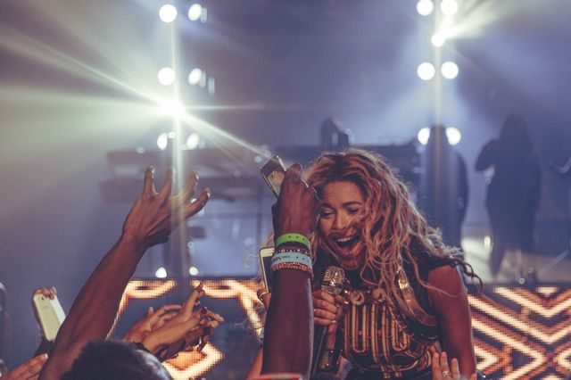 Fan Beyonce zemdlał z wrażenia na jej koncercie (VIDEO)