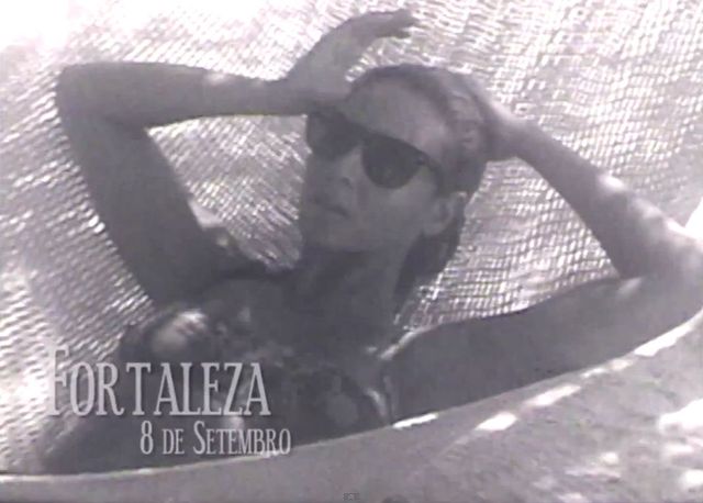 Beyonce w bikini w gorących piaskach Brazylii (VIDEO)