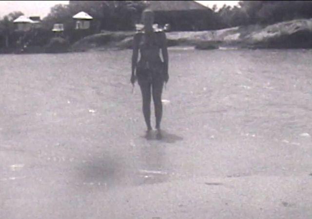 Beyonce w bikini w gorących piaskach Brazylii (VIDEO)