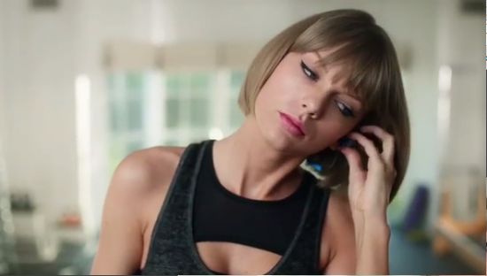 Ten UPADEK Taylor Swift jeszcze nigdy nie był aż tak bolesny! Ten UPADEK Taylor Swift jeszcze nigdy nie był aż tak bolesny!