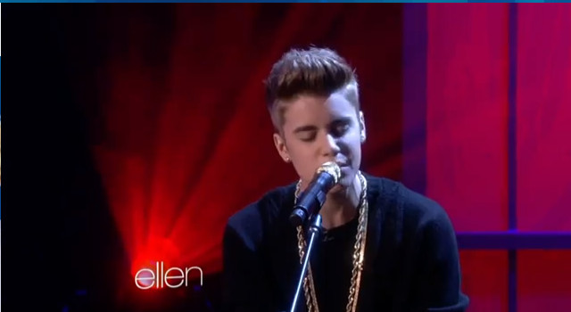 Justin Bieber nostalgicznie i akustycznie (VIDEO)