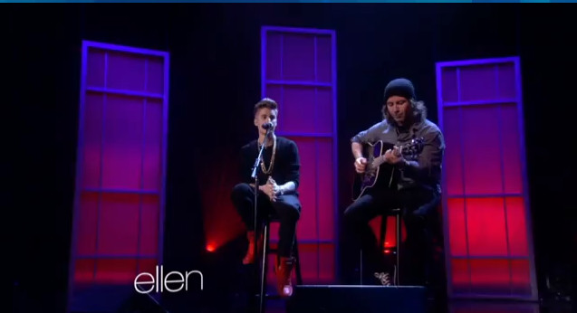 Justin Bieber nostalgicznie i akustycznie (VIDEO)