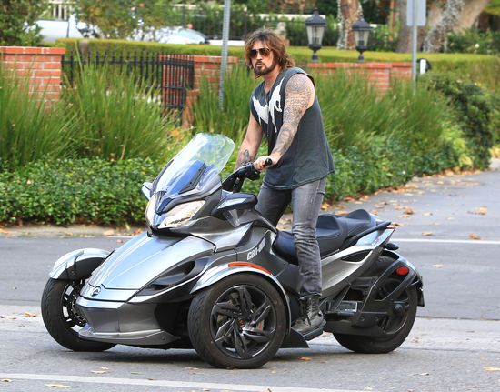 Wiadomo, po kim Miley Cyrus odziedziczyła miłość do zwierząt Wiadomo, po kim Miley Cyrus odziedziczyła miłość do zwierząt