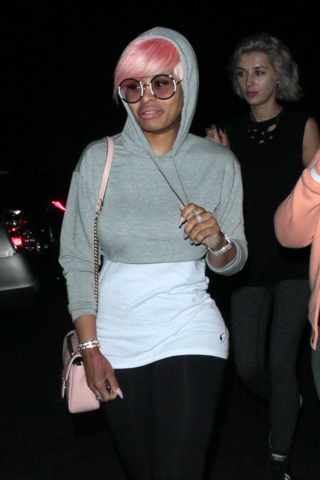 Wąska talia Blac Chyny dowodem na jej kolejne operacje plastyczne?