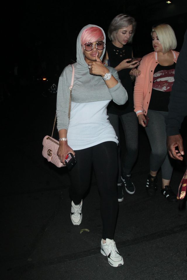 Wąska talia Blac Chyny dowodem na jej kolejne operacje plastyczne?