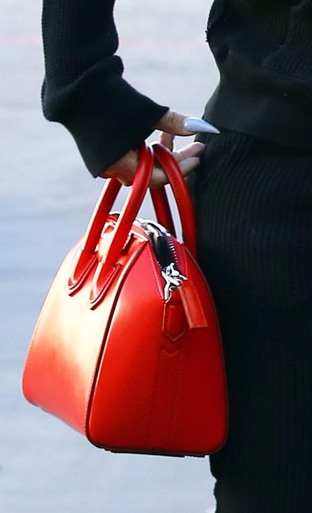 Blac Chyna też przyjechała do dermatologa (FOTO) Blac Chyna też przyjechała do dermatologa (FOTO)