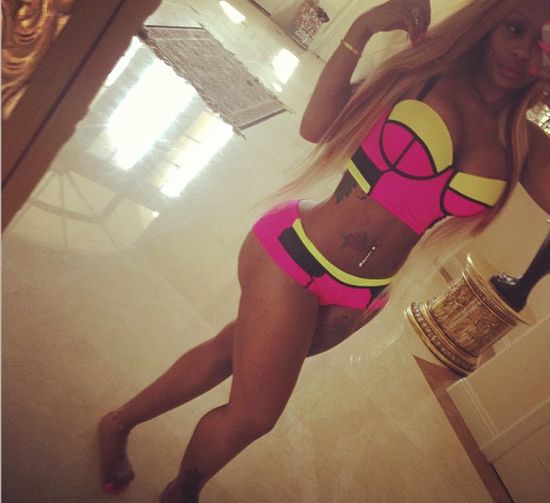 Niewiarygodny powód operacji plastycznych Kylie Jenner 