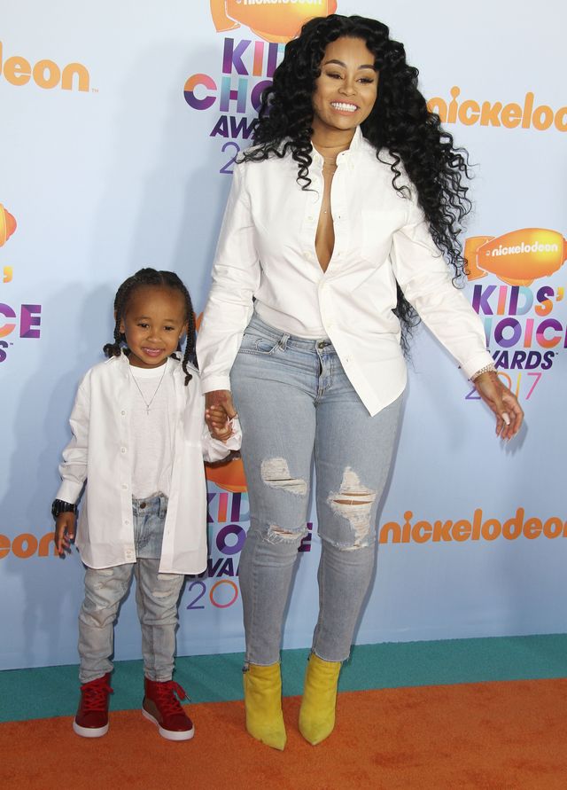 Blac Chyna bez biustonosza na imprezie z dziećmi (ZDJĘCIA)