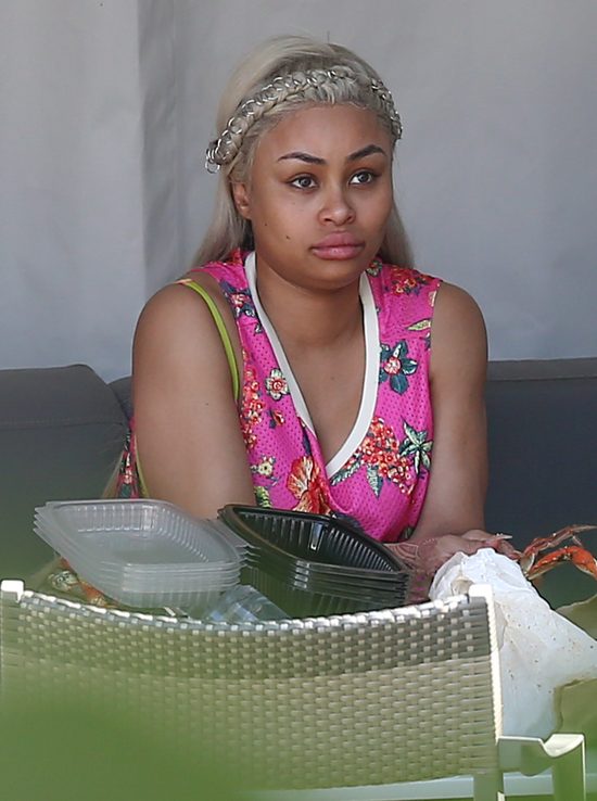 Blac Chyna w ciąży - widać, że źle się czuje? (FOTO) Blac Chyna w ciąży - widać, że źle się czuje? (FOTO)