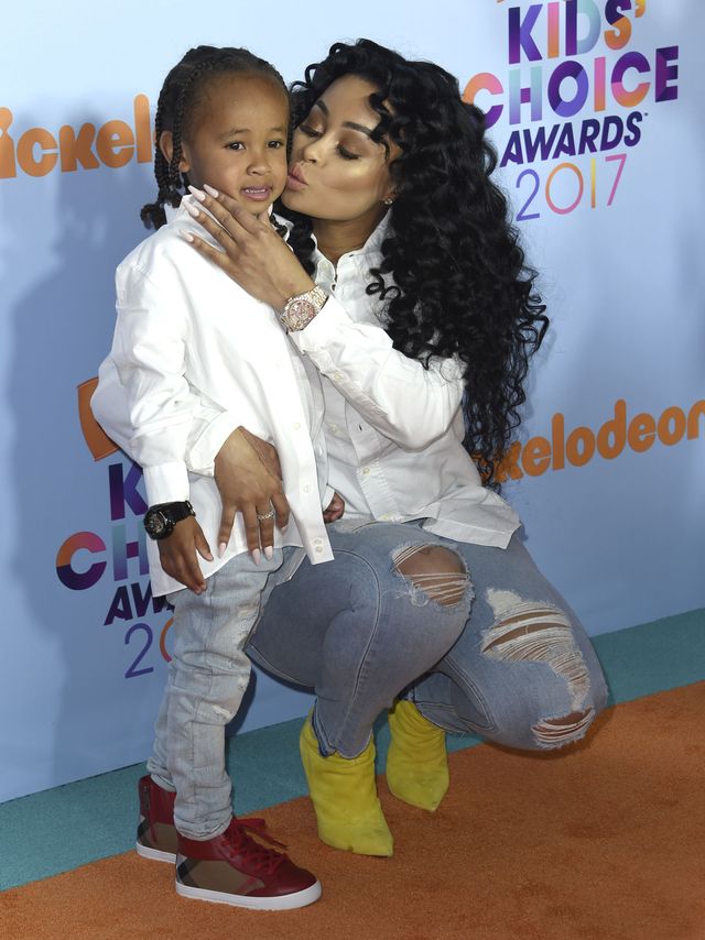 Blac Chyna liże pierś Christiny Milan jak... Blac Chyna liże pierś Christiny Milan jak...