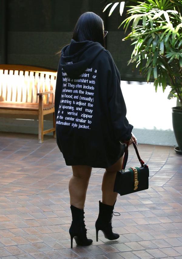 Tak się kończy pożyczanie ubrań od chłopaka (FOTO) Tak się kończy pożyczanie ubrań od chłopaka (FOTO)