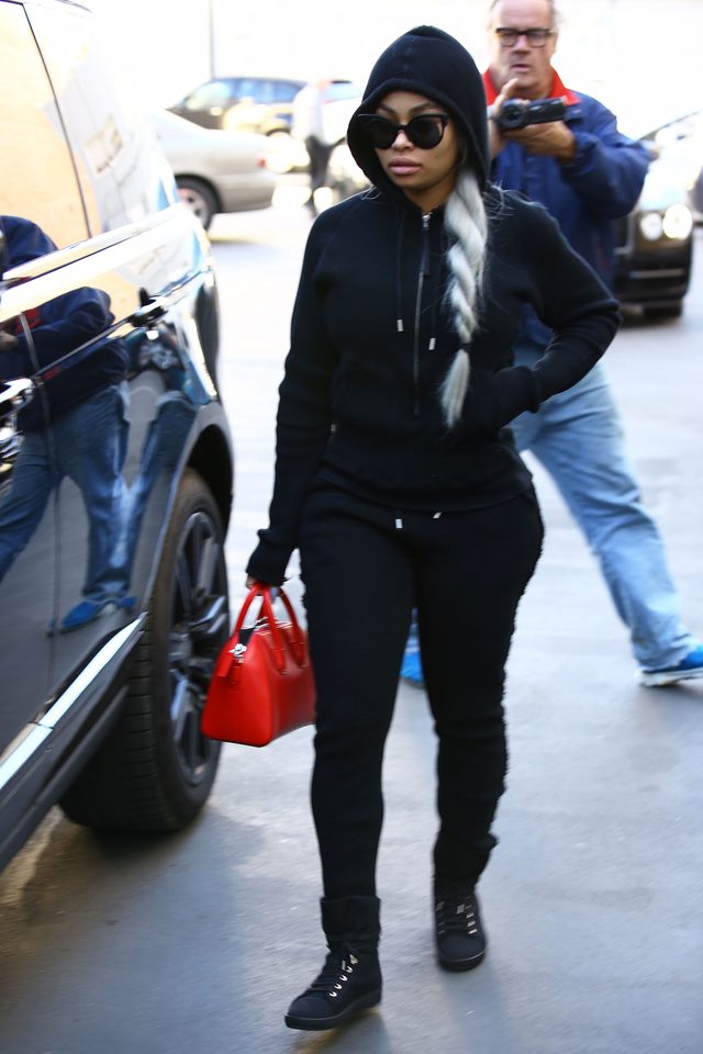 Blac Chyna też przyjechała do dermatologa (FOTO) Blac Chyna też przyjechała do dermatologa (FOTO)