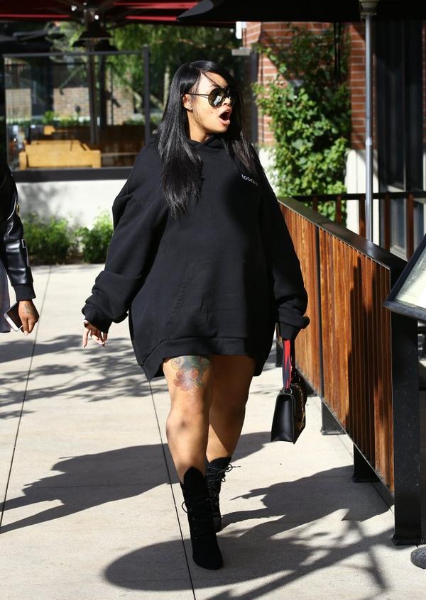 Tak się kończy pożyczanie ubrań od chłopaka (FOTO)