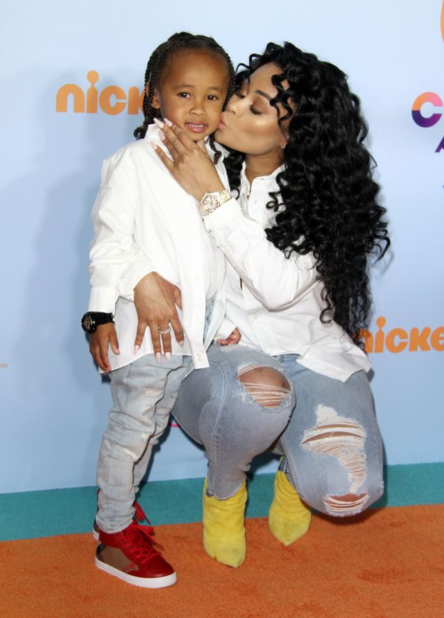 Blac Chyna bez biustonosza na imprezie z dziećmi (ZDJĘCIA)