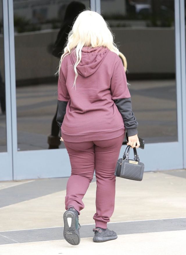 Pupa Kim Kardashian znika, na szczęście Blac Chyny ma się dobrze (FOTO) Pupa Kim Kardashian znika, na szczęście Blac Chyny ma się dobrze (FOTO)