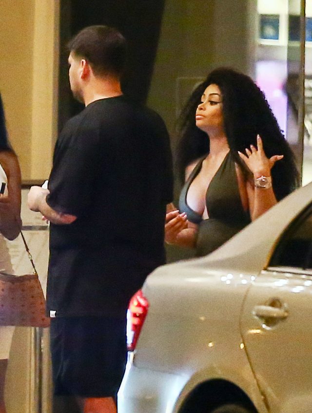 Już nie wygląda jak Kleopatra (FOTO) Już nie wygląda jak Kleopatra (FOTO)