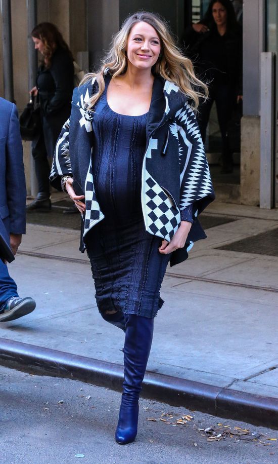 Blake Lively nie przestaje zachwycać (FOTO) Blake Lively nie przestaje zachwycać (FOTO)