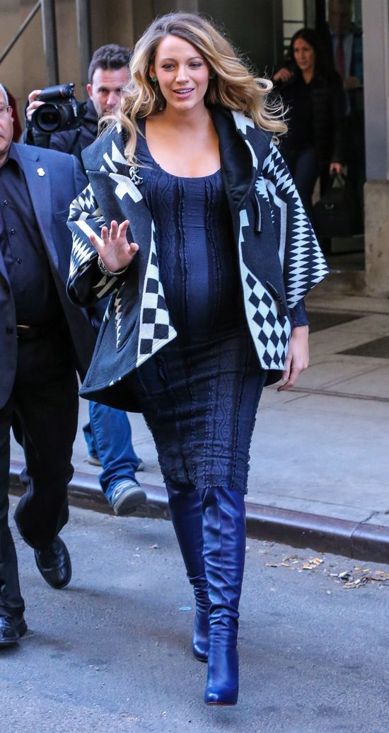 Blake Lively nie przestaje zachwycać (FOTO) Blake Lively nie przestaje zachwycać (FOTO)