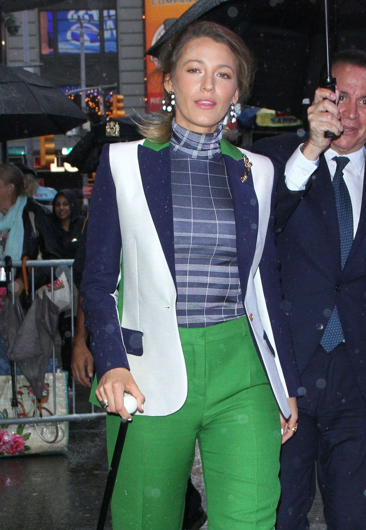 Czy to NAJGORSZA stylizacja Blake Lively? (ZDJĘCIA)