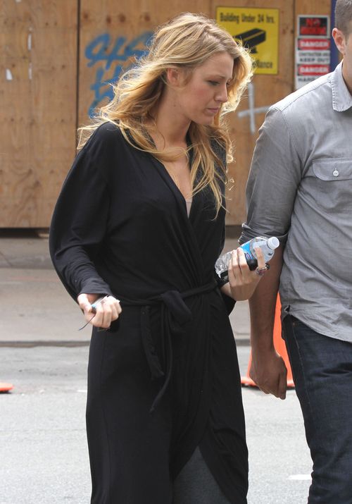 Blake Lively rozczochrana i bez makijażu (FOTO) Blake Lively rozczochrana i bez makijażu (FOTO)