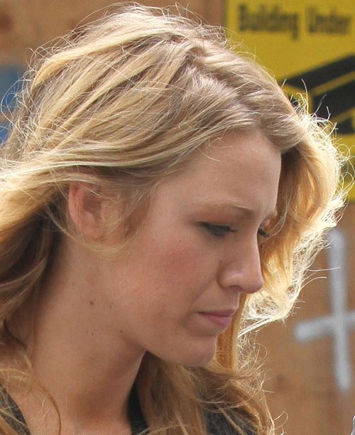 Blake Lively rozczochrana i bez makijażu (FOTO) Blake Lively rozczochrana i bez makijażu (FOTO)