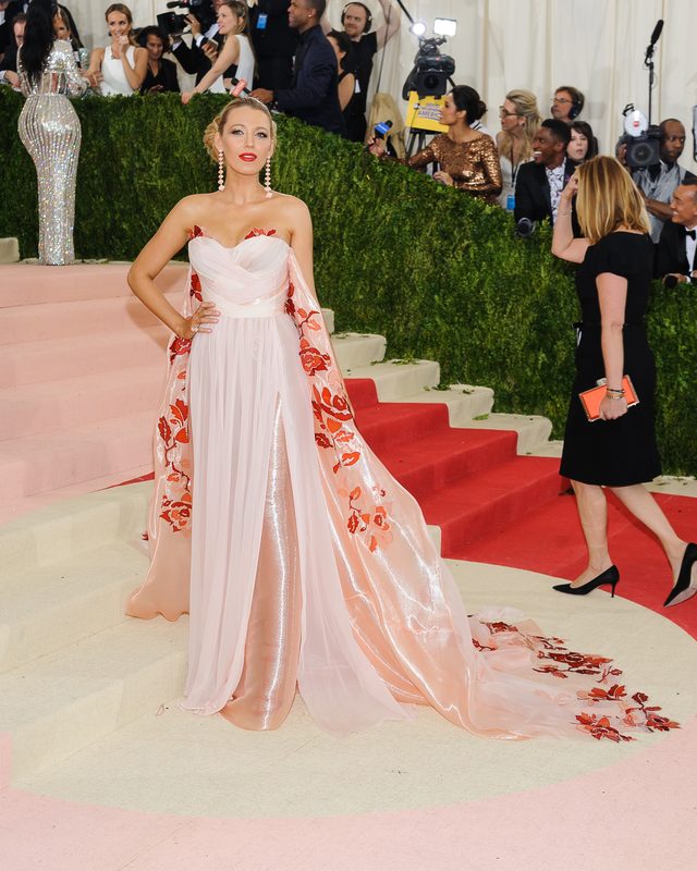 Blake Lively na gali MET 2016 - pierwszy raz od ogłoszenia ciąży