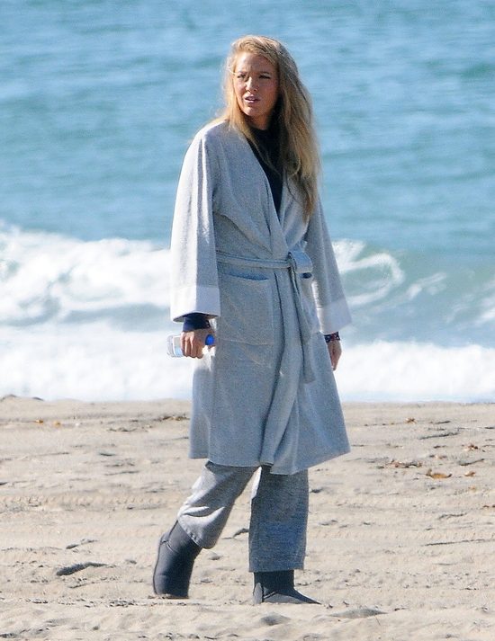 Jakaś marna ta stylówka Blake Lively (FOTO)