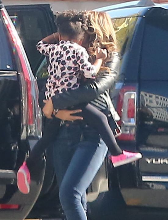 Dowożenie Blue Ivy do szkoły to prawdziwa SZOPKA