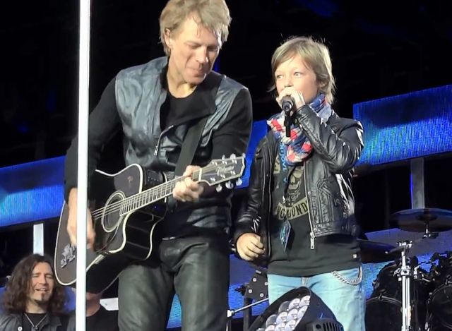 Bon Jovi zaśpiewał z fanem (VIDEO) Bon Jovi zaśpiewał z fanem (VIDEO)