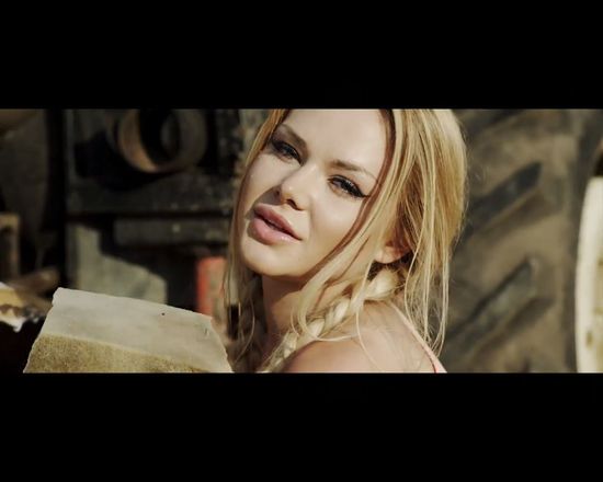 Nowy Donatan: wieś tańczy i śpiewa a słoma z butów wystaje