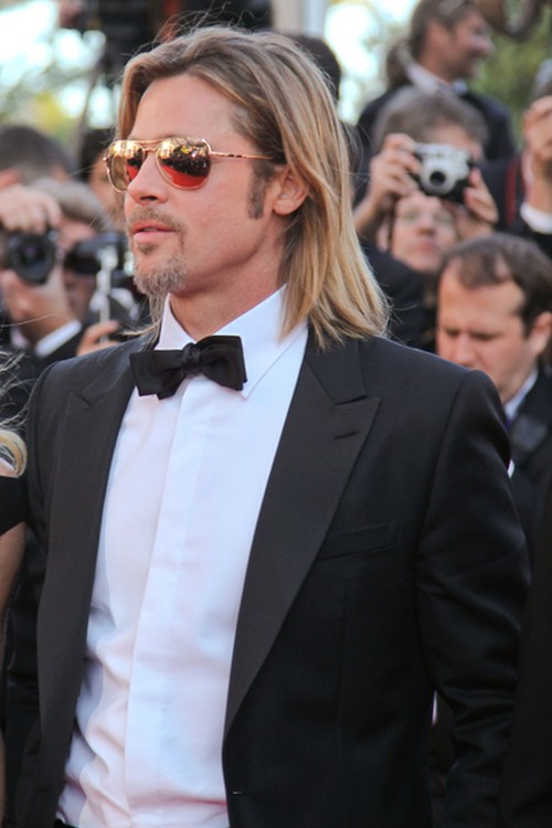 Brad Pitt tylko z bronią czuje się bezpiecznie!