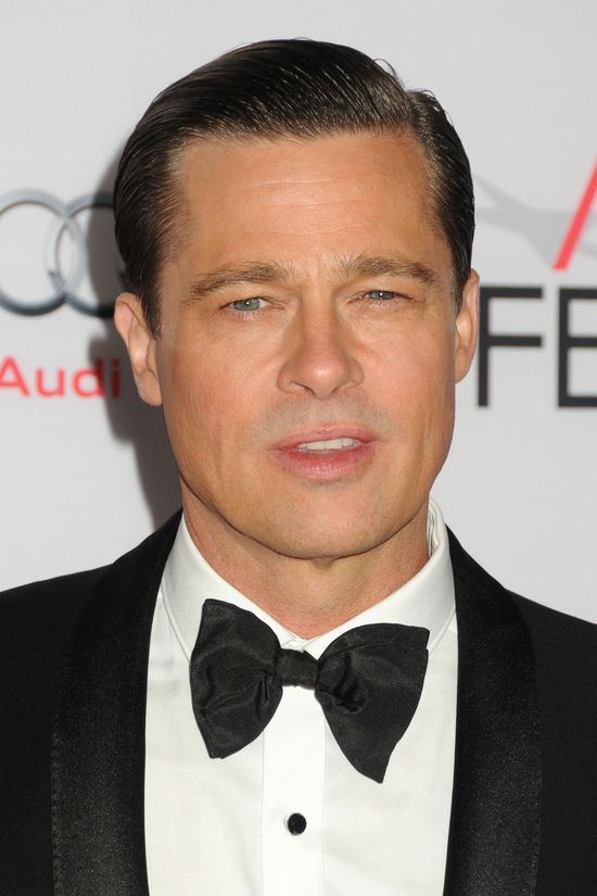 Khloe Kardashian zgłosiła gotowość do związku z Bradem Pittem Khloe Kardashian zgłosiła gotowość do związku z Bradem Pittem