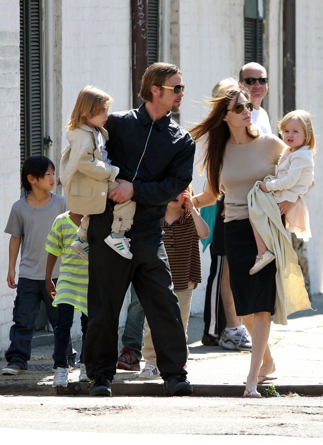 Tragiczny finał walki o dzieci. Angelina Jolie ROZDZIELONA z pociechami Tragiczny finał walki o dzieci. Angelina Jolie ROZDZIELONA z pociechami