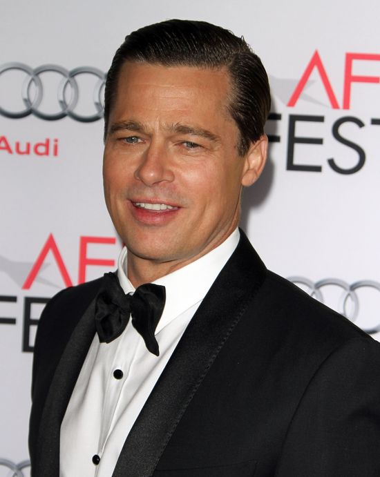 Zagadka nowej twarzy Brada Pitta rozwiązana!