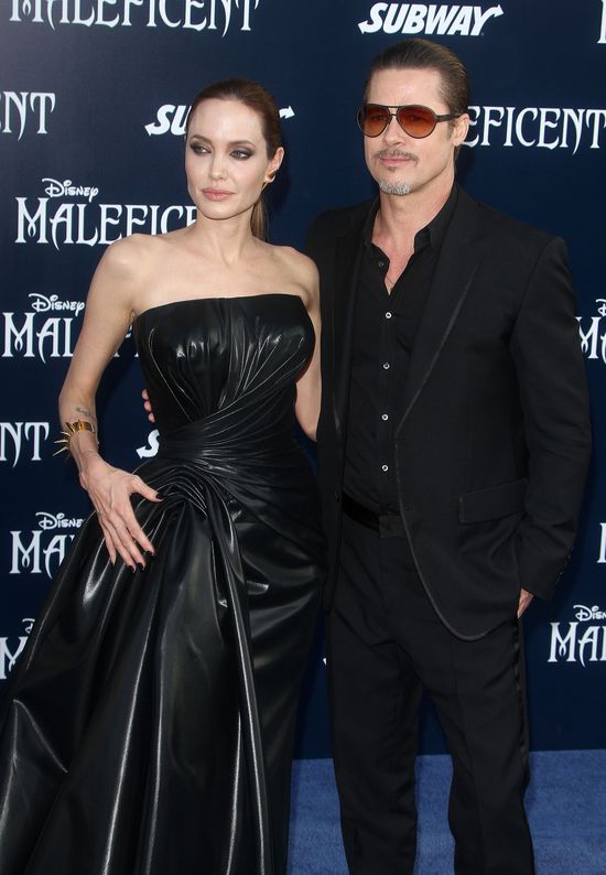 Brad Pitt i Angelina Jolie JUŻ SĄ PO ŚLUBIE! Brad Pitt i Angelina Jolie JUŻ SĄ PO ŚLUBIE!