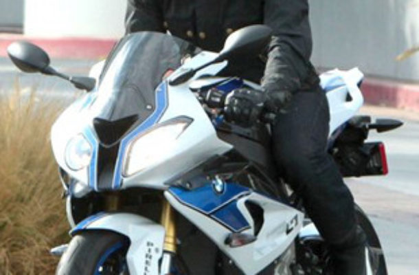 Bradley Cooper na superszybkim motocyklu (FOTO)